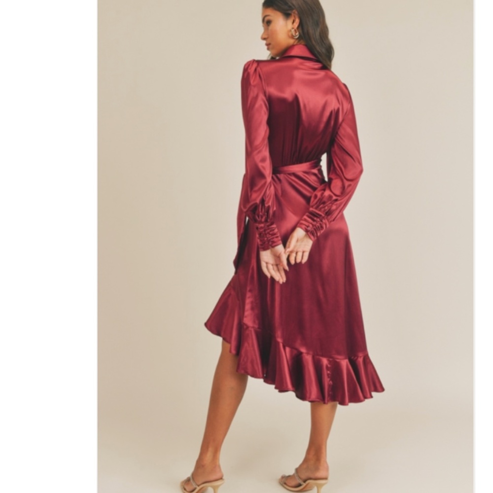 NWT Lush Ruffled Satin Wrap Dress - Picture 5 of 5